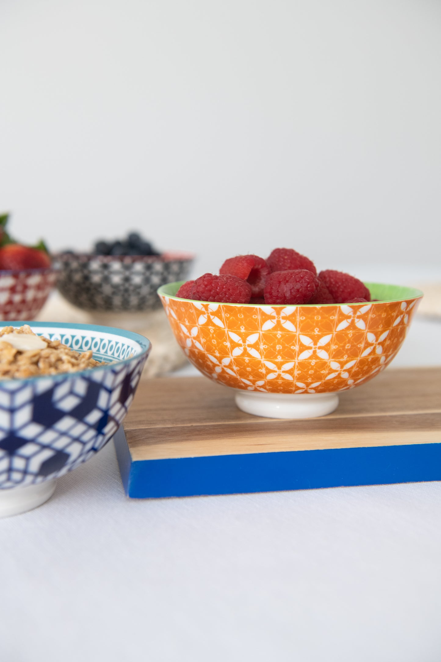 Annovero Colorful Ice Cream/Dessert Bowls, 4.75 Inch Diameter, Set of 6