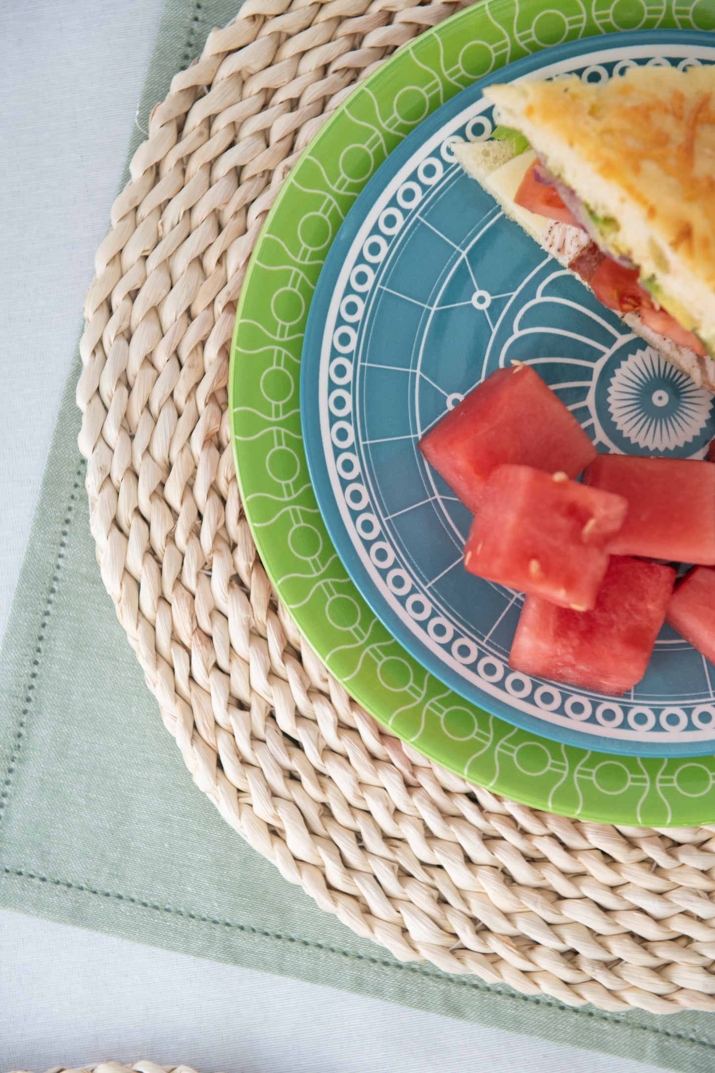 Annovero Colorful Dinner Plates, 10.5 Inch Diameter, Set of 6